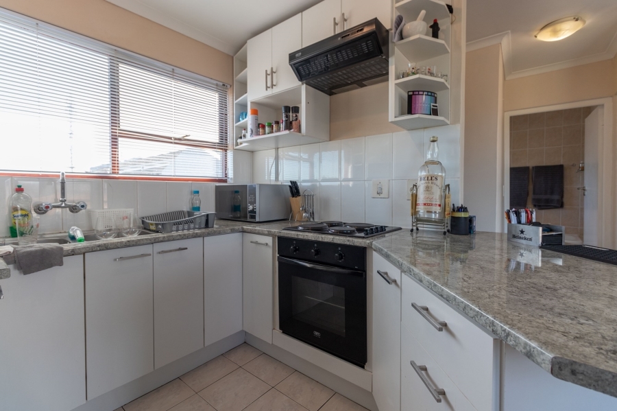 1 Bedroom Property for Sale in Table View Western Cape